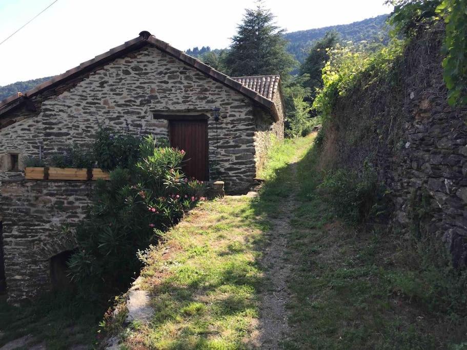 Maison rurale au cœur des Cévennes Ardéchoises Dompnac Extérieur photo